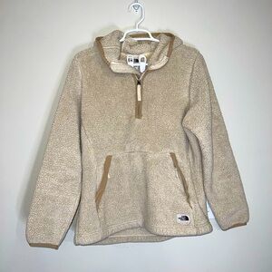 The North Face pull over large